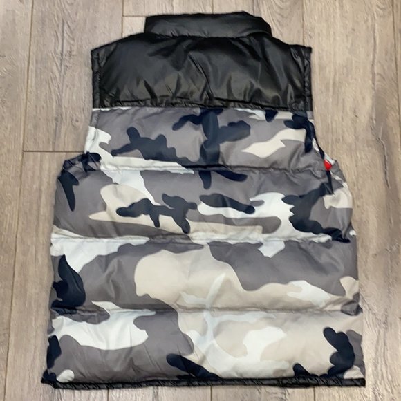 Blac Label Youth Black/Gray Camo Puffer Vest - Picture 2 of 6
